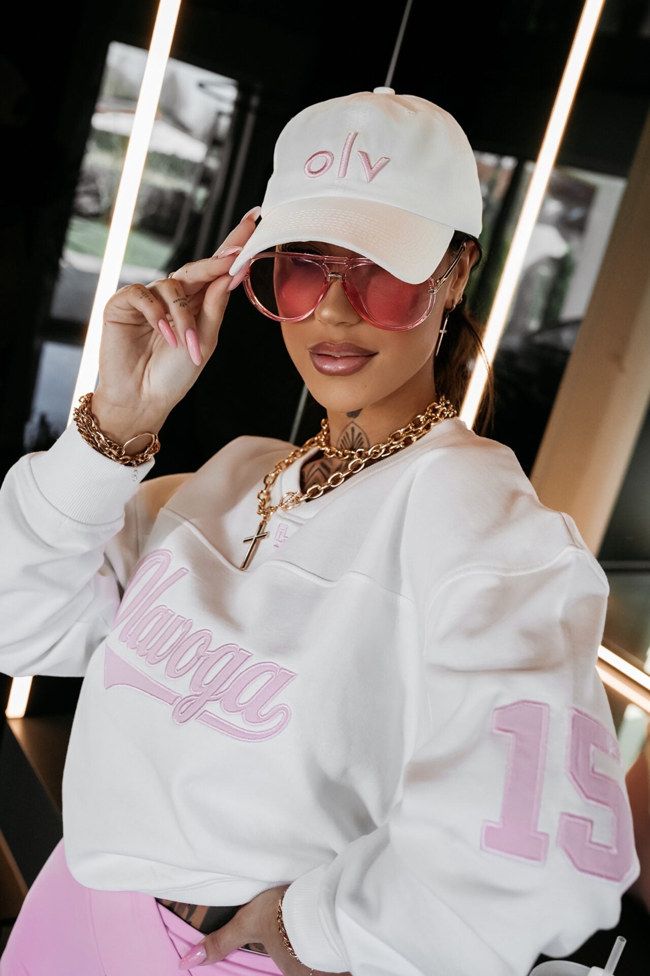 OLAVOGA TRAVIS white baseball cap